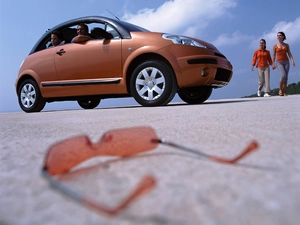 Citroen C3 Pluriel, Glasses