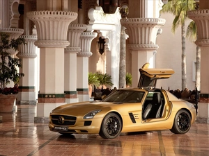 Golden, Mercedes SLR