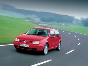 Golf 4, Red