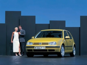Golf 4, Yellow