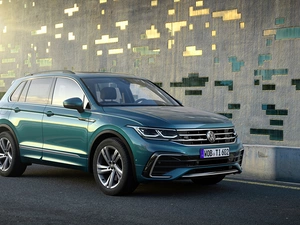 Green, Volkswagen Tiguan