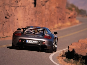 Carrera GT, in the turn