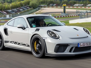 White, Porsche 911 GT3