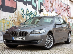 Graffiti, BMW F10, headlights