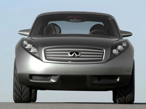 Infiniti Triant, Front