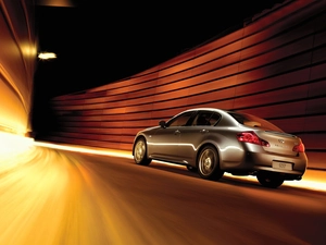 Infiniti G37, tunnel