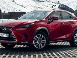 Lexus NX, 2018