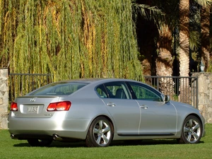 Lexus GS, Back