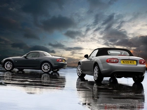 Two, Mazdy mx-5