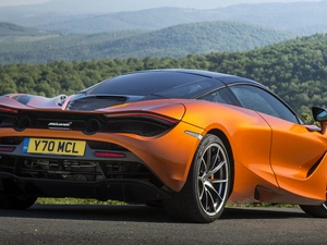 McLaren 720S, Back