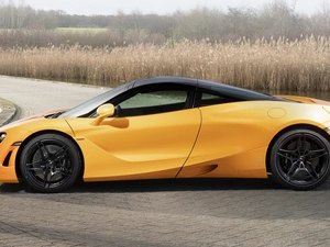 McLaren 720S, side
