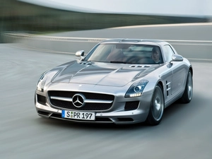 Daily, Mercedes Benz SLS, light