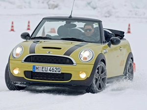 traction, Mini Cooper Cabrio, checking