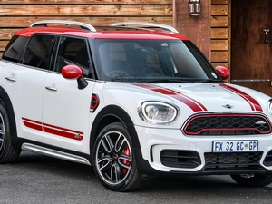 MINI Countryman, Front