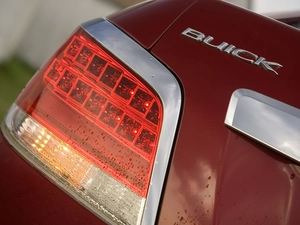Buick LaCrosse, logo, model