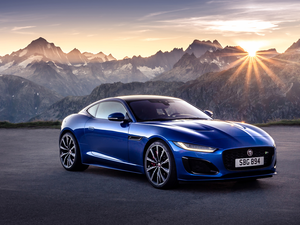 rays of the Sun, Jaguar F-Type, Mountains