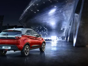 2017, Red, Tata Nexon