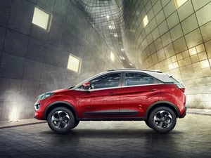 2017, Red, Tata Nexon