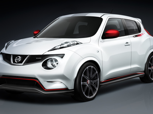 White, Nissan Juke Nismo