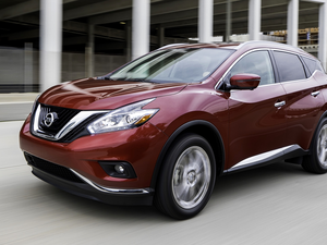 Nissan Murano, side