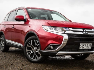 2017, Red, Mitsubishi Outlander
