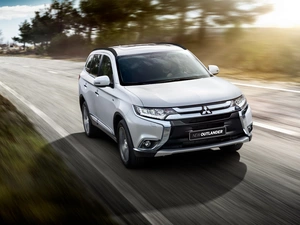 Mitsubishi Outlander BR-spec, 2015