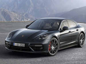 Porsche Panamera Hatchback III, 2016
