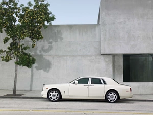 White, Rolls-Royce Phantom