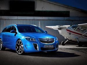 Opel Insignia Opc, plane