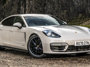 Front, Porsche Panamera GTS, 2020