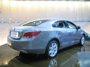 model, Buick LaCrosse, presentation