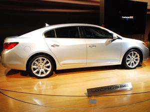 saloon, Buick LaCrosse, presentation