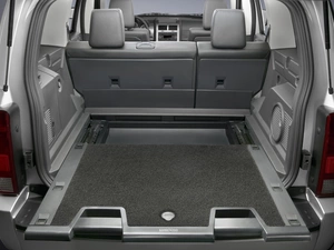 Dodge Nitro, CD, Pull-out, Carrier