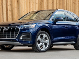 navy blue, Audi Q5