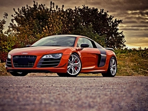 Red, Audi R8