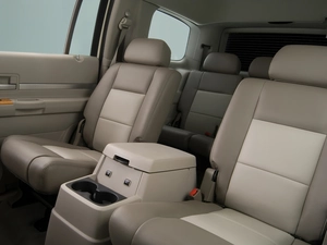 seats, Chrysler Aspen, rear