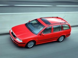 Combi, Skoda Octavia, Red