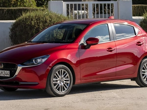 2020, red hot, Mazda 2
