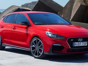 Red, Hyundai i30