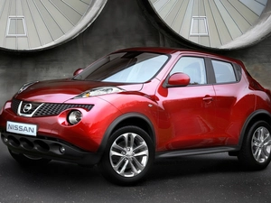 Red, Nissan Juke