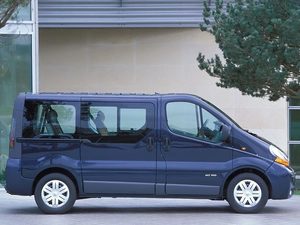 Renault Trafic, blue
