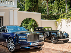 Rolls-Royce Phantom Series II, antique, Rolls-Royce, villa