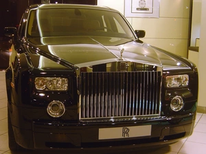 Halogens, Rolls-Royce Phantom, dummy
