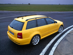 AVANT, Yellow, Audi RS4