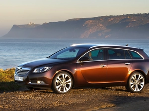 Opel Insignia Cosmo Combi, sea