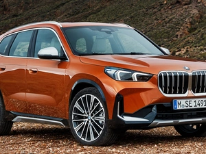 Front, BMW X1, side