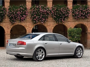 Metalic, Audi S8, silver