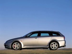 Left profile, Toyota Silver, Alfa Romeo 156