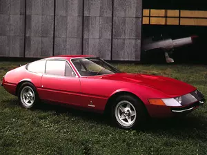 plane, Ferrari Daytona, spotlight