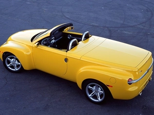 SSR, Chevrolet, Yellow